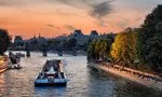 Bateaux-Mouches - Croisière Promenade sur la Seine à Paris - A la tombée du jour