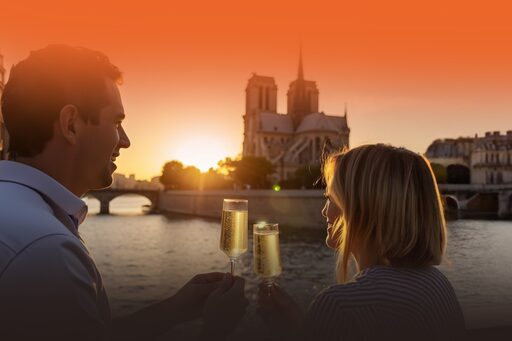 Geschenkgutschein Notre-Dame &amp; Champagner-Kreuzfahrt Bateaux Parisiens