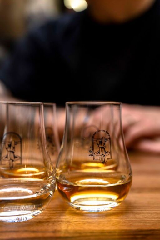 Экскурсия по дистиллерии и дегустация на английском языке