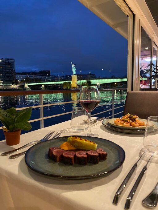 Saint-Valentin à Paris au Quai Liberté