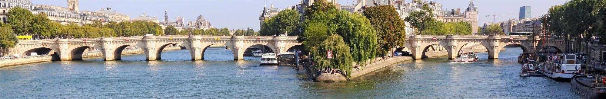 Cruise &quot;The Best of Both Worlds&quot; from Canal Saint Martin to the Seine
