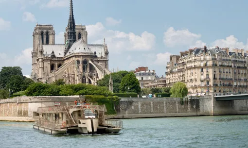 Sightseeing cruise from the Eiffel Tower of the Bateaux Parisiens Photos