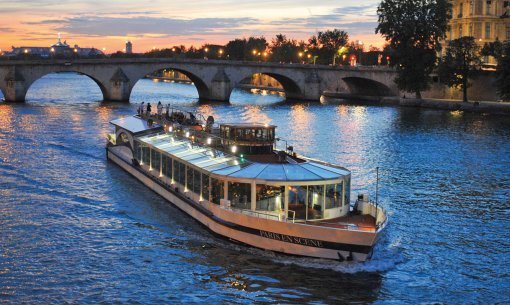 Paris en Scene Dinner-Cruise vom 31. Dezember Fotos