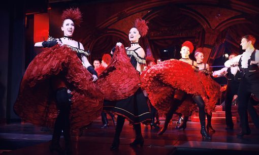 Véspera de Ano Novo em Paris no cabaré Paradis Latin Fotos