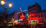 Valentijnsdag in Parijs bij de Moulin Rouge Foto's