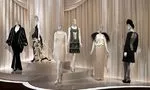 Musée Yves Saint Laurent, Veste de soir dite hommage à ma maisonMusée Yves Saint Laurent Paris : hommage à la mode © Musée Yves Saint Laurent Paris / Luc Castel