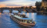 Bootsfahrt mit Abendessen an Bord der Paris en Scène Fotos
