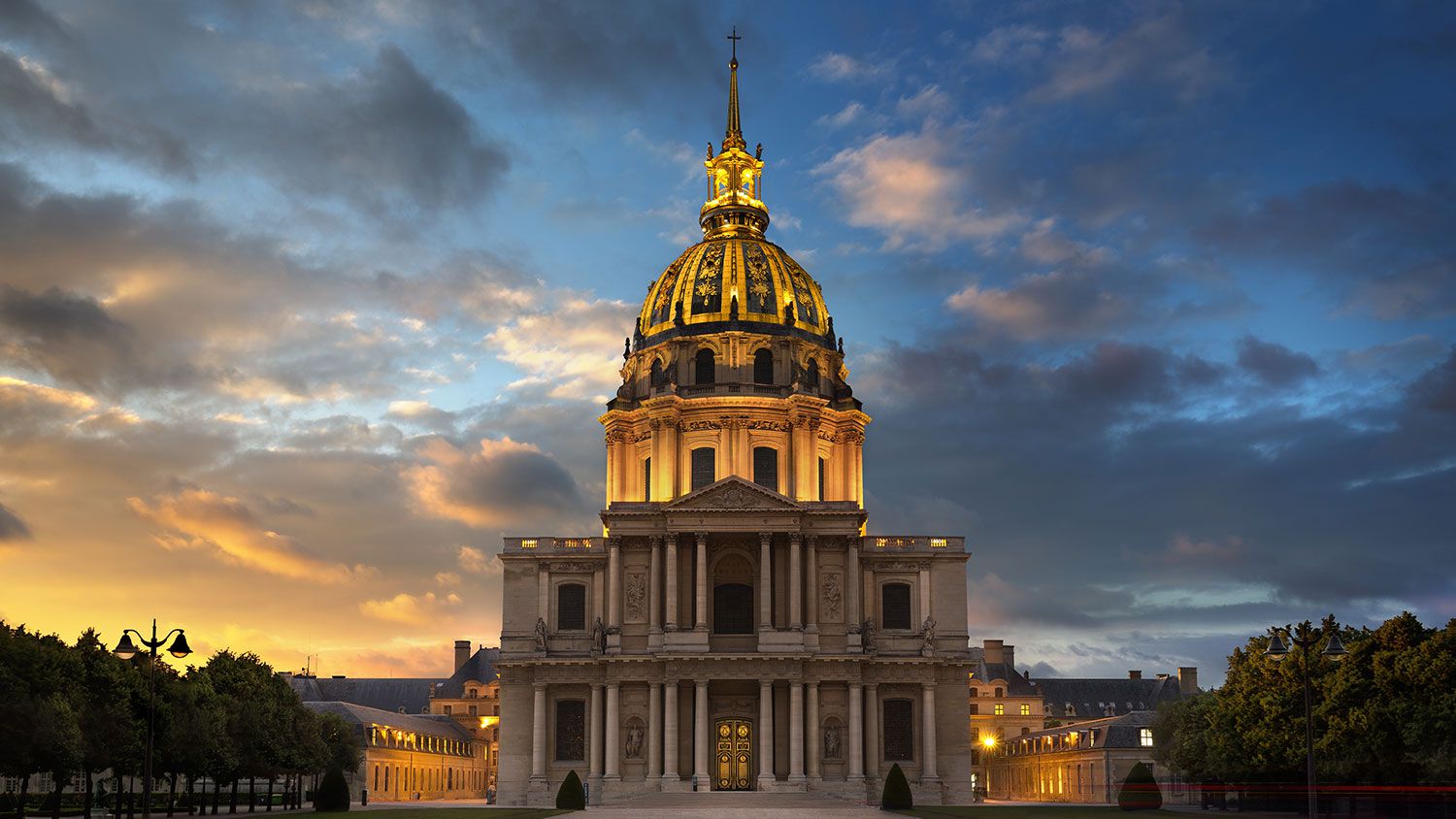 Tour notturno di Parigi in autobus panoramico Tootbus Foto 6