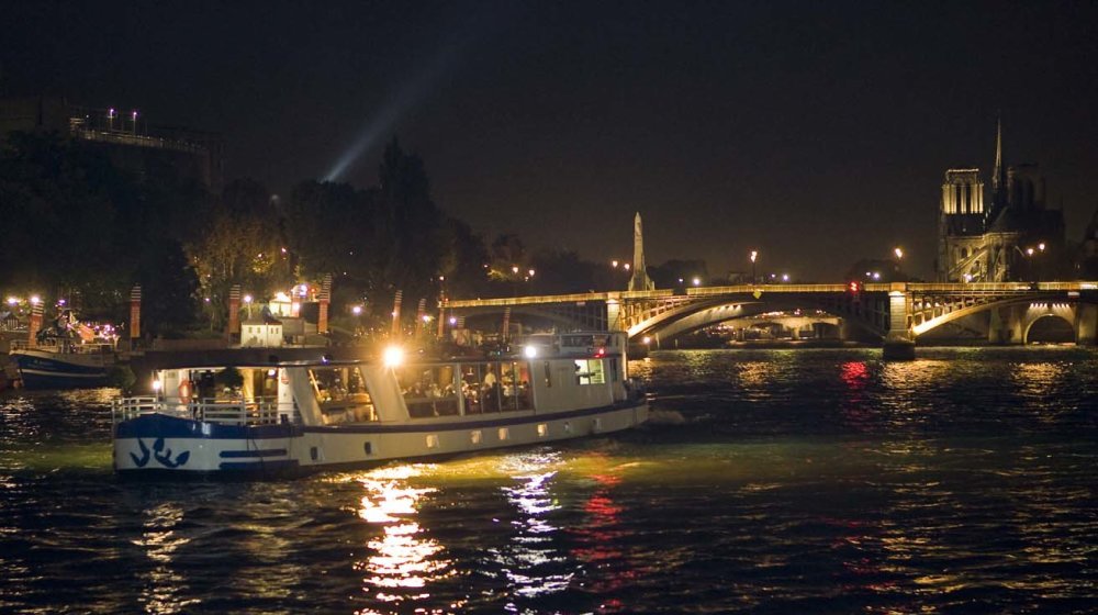 Réveillon du Nouvel An Quai 55, bateau Rive Droite Photos 4