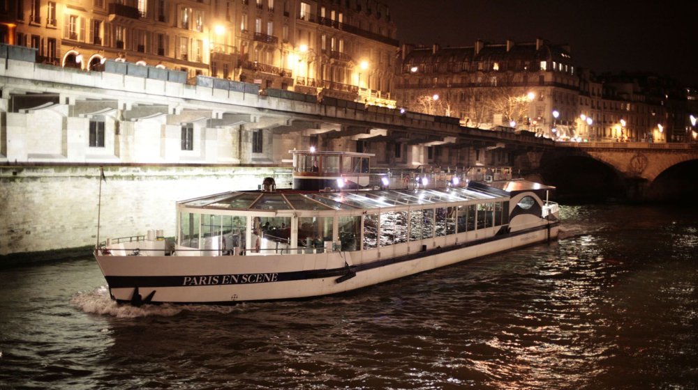 Paris en Scene Dinner-Cruise of December 31 Photos 5