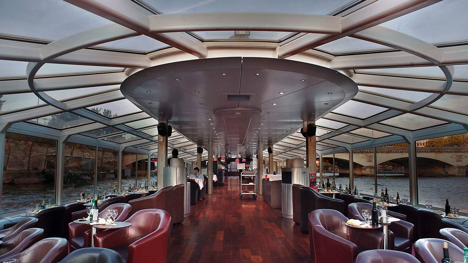 Cena de San Valentín en crucero a bordo del Paris en Scène Fotos 9