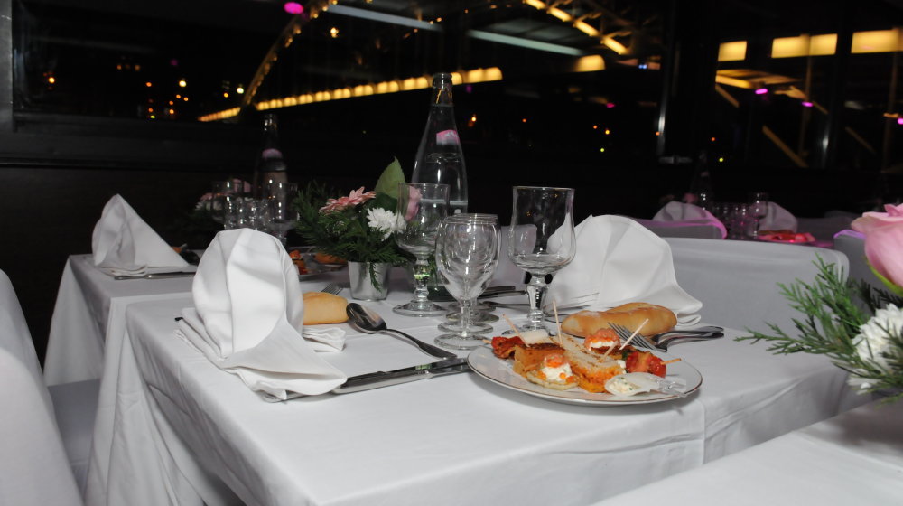 14. Juli Dinner-Kreuzfahrt 2025 an Bord des Bootes Le Grand Bleu Fotos 5