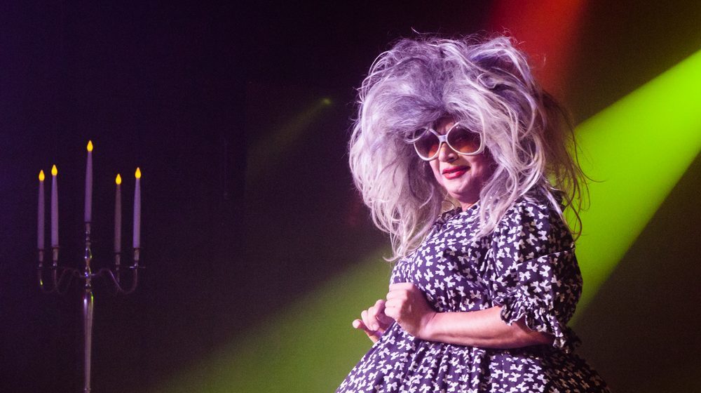 Christmas at Cabaret l'Artishow in Paris Photos 2