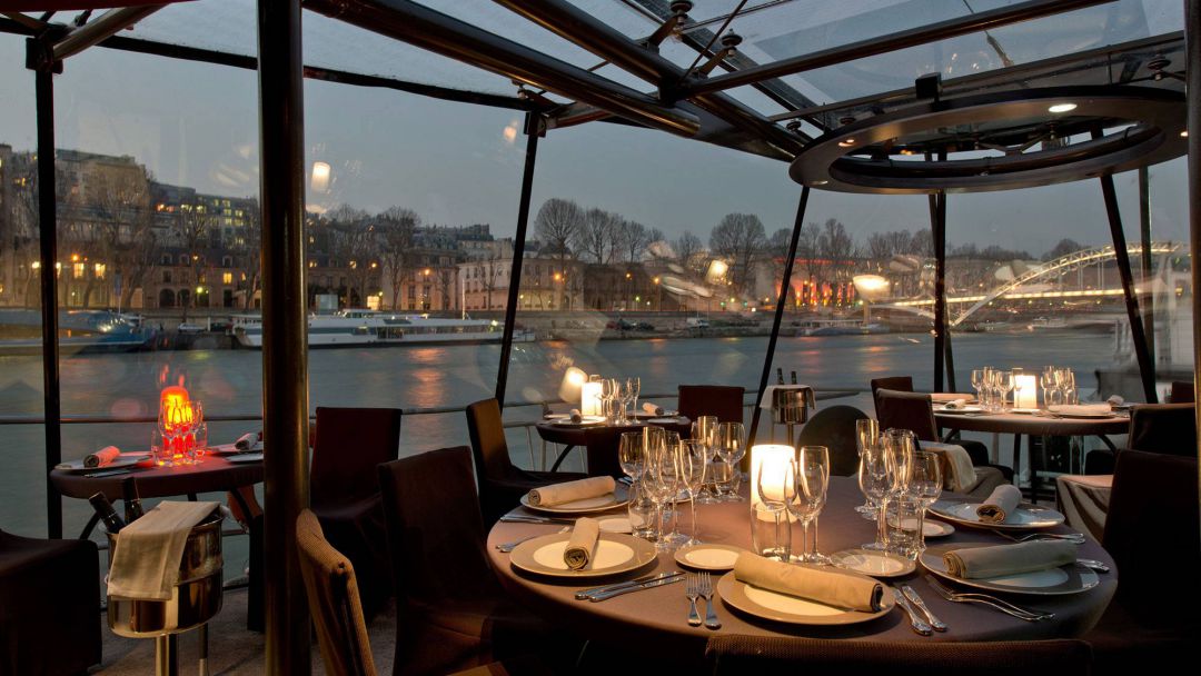 Crociera con cena di San Valentino a Parigi a bordo dei Bateaux Parisiens Foto 2