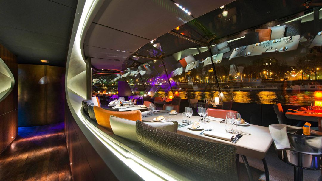 Crociera con cena di San Valentino a Parigi a bordo dei Bateaux Parisiens Foto 4
