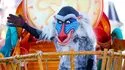  Disneyland® Paris Parade Disney Stars sur Main Street U.S.A.® ©DISNEY 