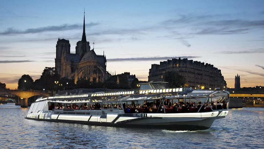 bateaux mouches dinner cruise dress code Cruises on the Seine - Corporate dinners - Private cruises in Paris