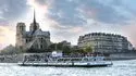 Bateaux-Mouches - Croisière Promenade sur la Seine à Paris - Notre-Dame de Paris