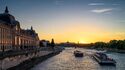 Bateaux-Mouches - Croisière Promenade sur la Seine à Paris - Pont Neuf