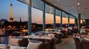 Restaurant Le Club - Magnifique Baie Vitrée avec vue sur la Tour Eiffel