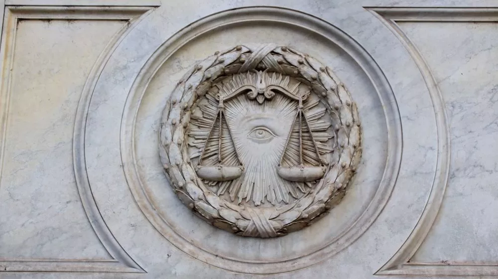 Freemasonry ブローチ Paris The Freemasons, myths and revelations with a guide in Paris
