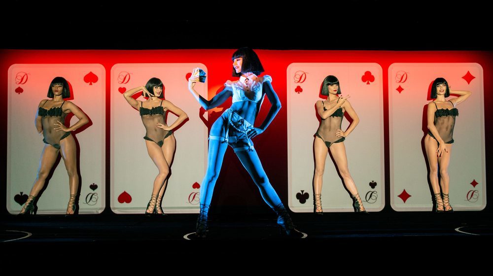 crazy-horse-show-in-paris-tickets-and-prices-for-the-french-cabaret