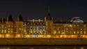 Kerstavonddinercruise in Parijs op de Seine aan boord van de 'Le Tosca'-boot.