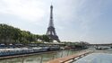 Bistro Parisien : Almoço no Cais aos Pés da Torre Eiffel + Cruzeiro Comentado