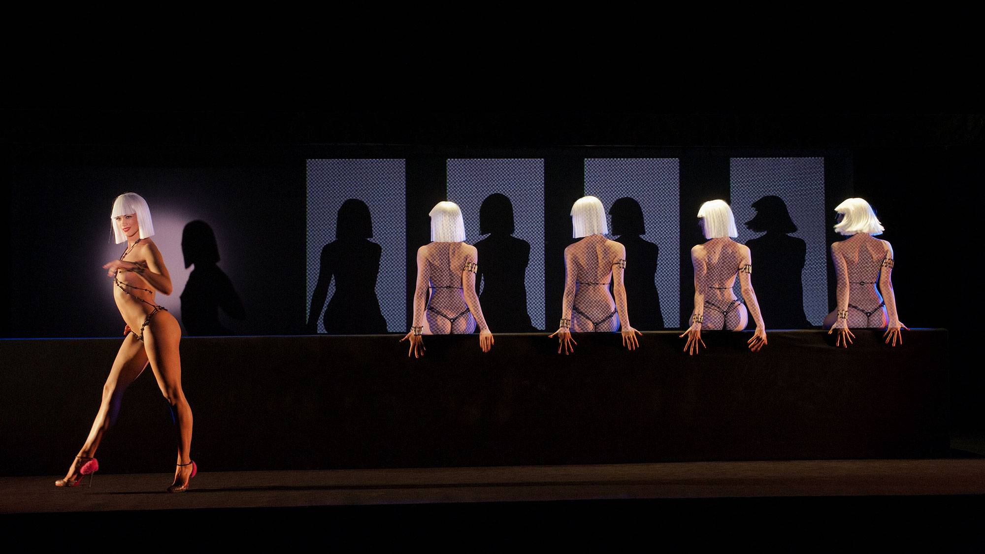 Crazy Horse Rabatt Fotos 7