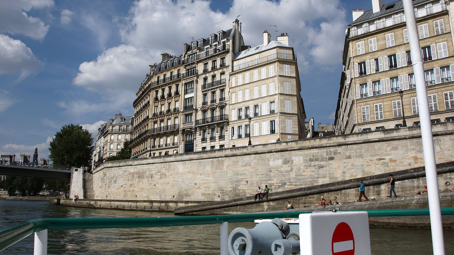 Paris Canal Cruise on the Canal Saint-Martin in Paris Photos 12