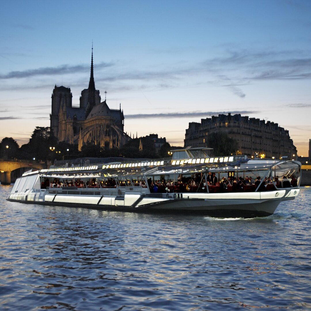 Bateaux Mouches Valentine's day