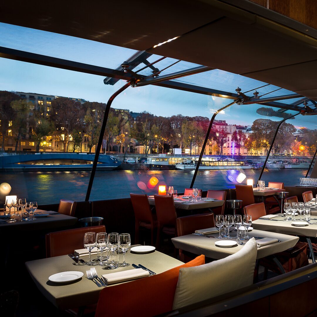 bateaux parisiens dinner cruise dress code Bateaux Parisiens Dinner Cruise