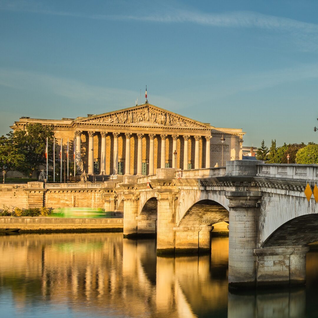 The Freemasons, myths and revelations with a guide in Paris