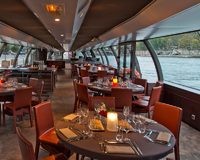 Mariage sur la Seine à Paris - Réservation avec www.cometoparis.com - Bateau Le Saphir