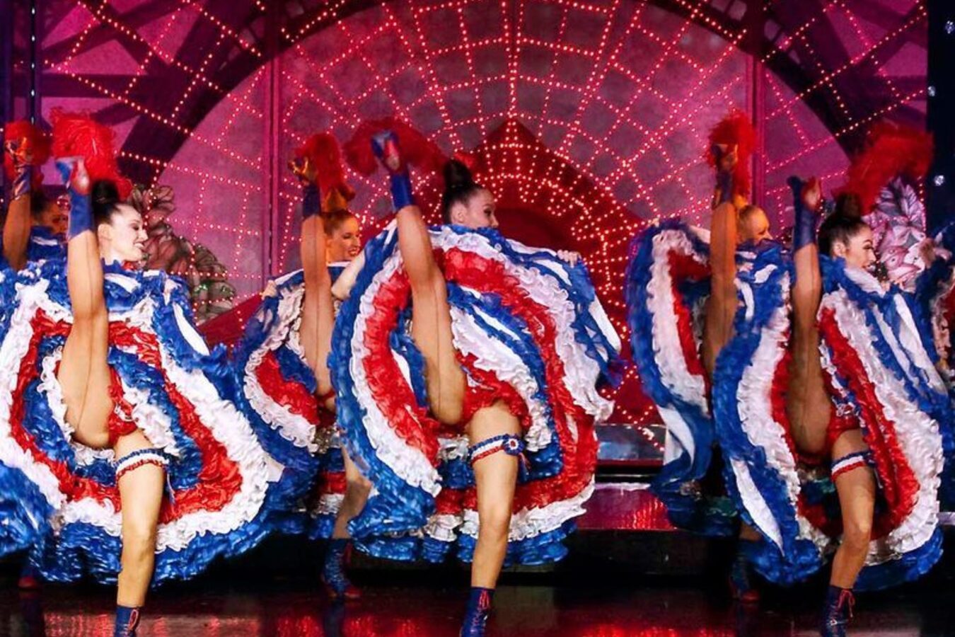 Welke cabaret te kiezen in Parijs? Vergelijking van Parijse cabarets, image size:1350x900