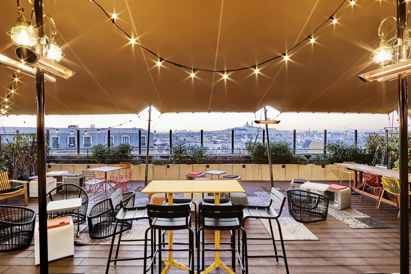 Un Rooftop Rooftop à Paris : Top 10 des Meilleures Terrasses en 2025