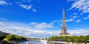 Seine River Sightseeing Cruise with the Paris Bateaux-Mouches
