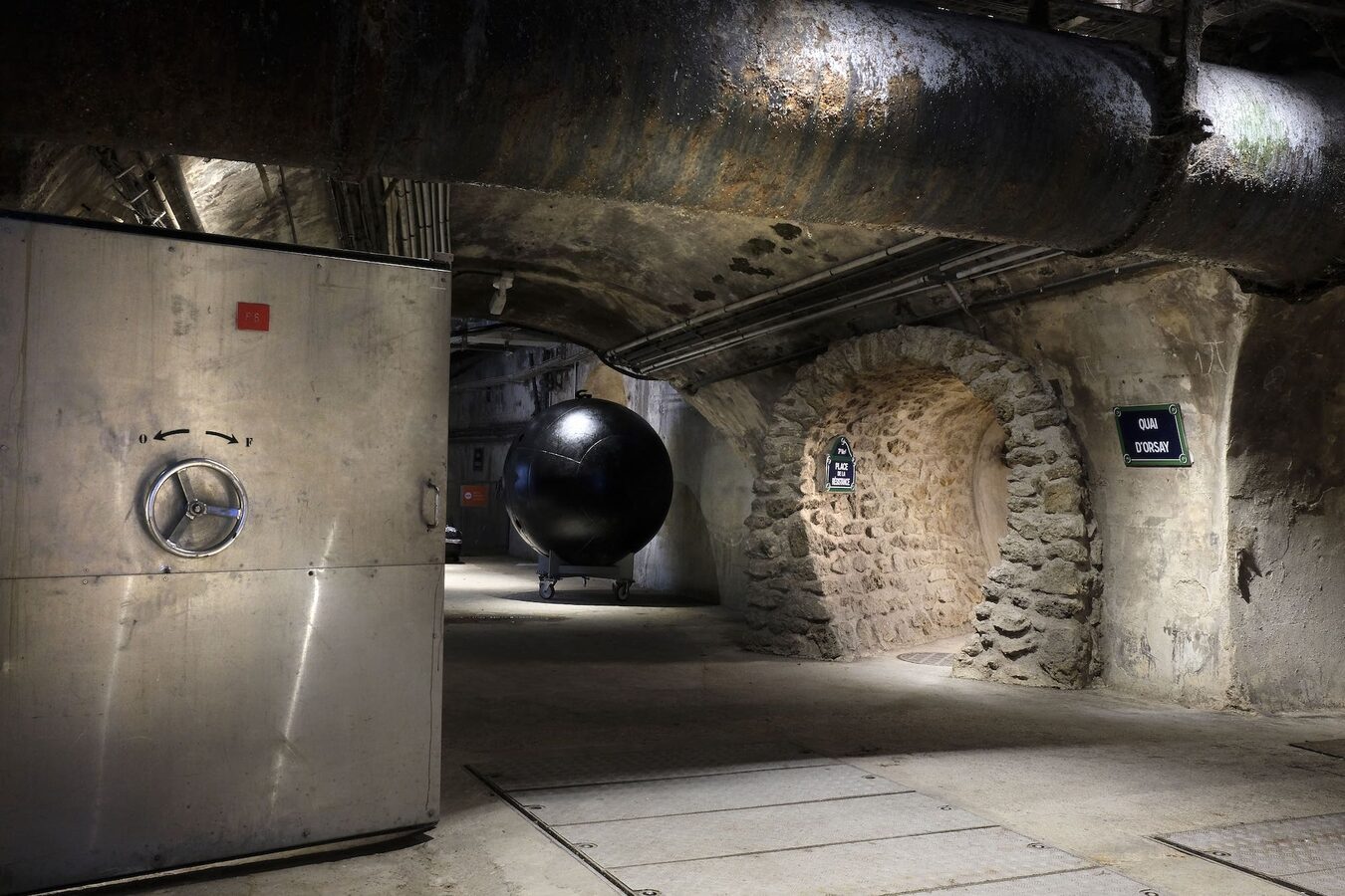 Visit the sewers of Paris: a unique underground adventure